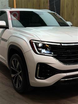 ڤۆڵکسواگن ئەتڵەس کرۆس سپۆرت